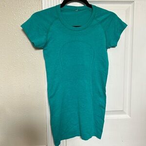 Lululemon size 4 Swiftly